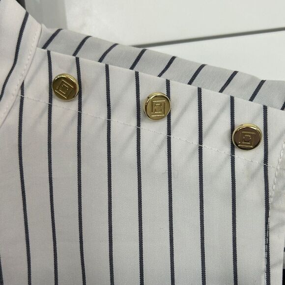 Liz Claiborne White and Black Striped Sleeveless Blouse - NWT - Picture 2 of 4